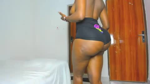 Snapshot of sexybootydoll chatting on 07-10-26, 04:31 sexybootydoll online show from 07-10-26, 04:31