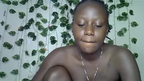 sexybree_love online show from 12-05-24, 11:49