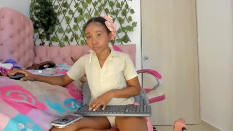 Snapshot of sexybrunnetem chatting on 01-25-25, 08:42 sofia online show from 01-25-25, 08:42