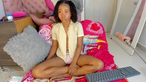 Snapshot of sexybrunnetem chatting on 02-03-25, 10:36 sofia online show from 02-03-25, 10:36