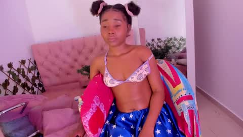 Snapshot of sexybrunnetem chatting on 09-10-25, 01:27 sofia online show from 09-10-25, 01:27