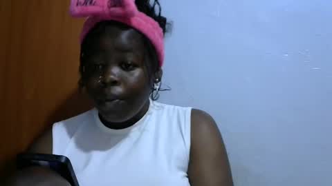 sexycarina254 online show from 12-06-24, 11:54