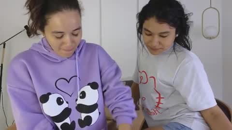 chanell and yina online show from 04-04-26, 01:30