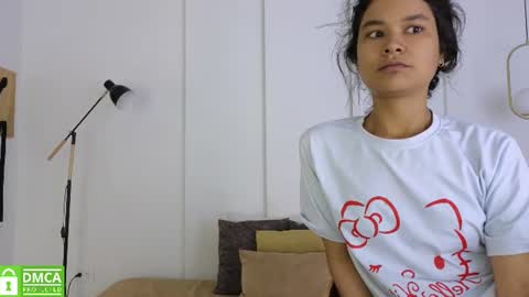 chanell and yina online show from 07-12-26, 01:35