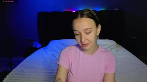 Sophia online show from 04-18-26, 01:15