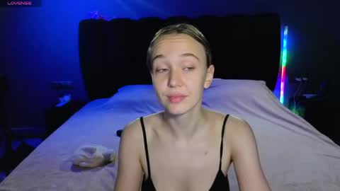 Snapshot of sexycocobutt chatting on 05-21-26, 06:59 Sophia online show from 05-21-26, 06:59