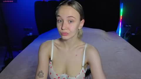 Snapshot of sexycocobutt chatting on 05-22-26, 05:40 Sophia online show from 05-22-26, 05:40