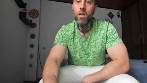 Snapshot of sexycolombian2022 chatting on 01-04-25, 06:19 Antonioylola online show from 01-04-25, 06:19