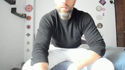 Snapshot of sexycolombian2022 chatting on 01-04-25, 09:31 Antonioylola online show from 01-04-25, 09:31