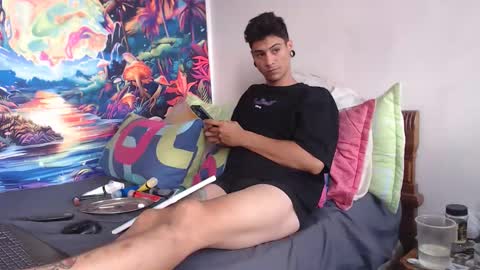 Snapshot of sexydarkhunter2 chatting on 02-02-26, 06:06 Mike online show from 02-02-26, 06:06