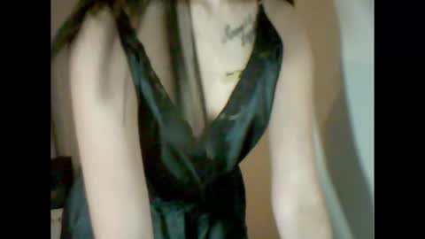 sexydiva02 online show from 10-22-25, 09:14