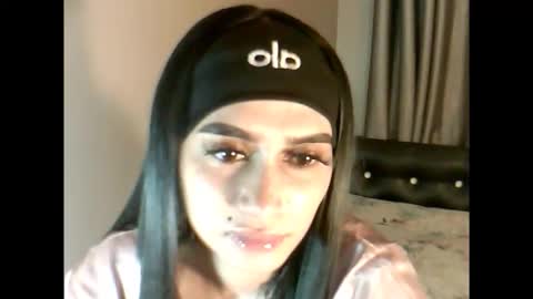 sexydiva02 online show from 12-04-25, 07:44