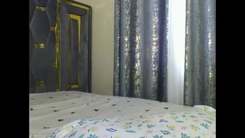 Snapshot of sexyebonygal chatting on 12-23-25, 06:00 QUINTER online show from 12-23-25, 06:00