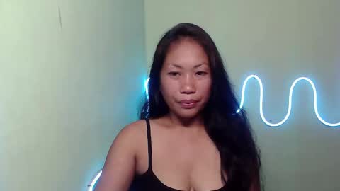 Snapshot of sexyemie29 chatting on 12-15-25, 03:22 sexyemie29 online show from 12-15-25, 03:22