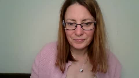 Snapshot of sexyemilyoliver chatting on 05-18-26, 10:54 Emily online show from 05-18-26, 10:54