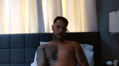 Snapshot of sexyfitdaddy chatting on 09-22-25, 01:13 Sexy Fit Daddy online show from 09-22-25, 01:13