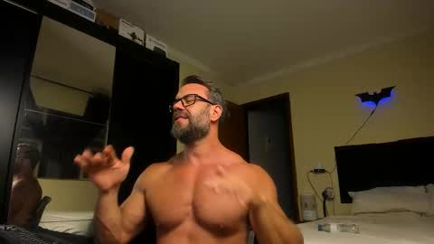 Snapshot of sexyflightz chatting on 12-23-25, 12:19 chris online show from 12-23-25, 12:19