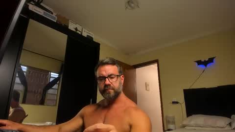 Snapshot of sexyflightz chatting on 01-06-26, 06:33 chris online show from 01-06-26, 06:33