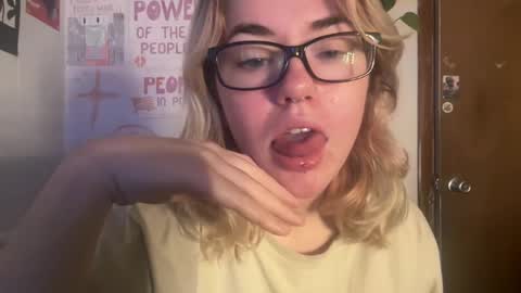 sexyflower21555 online show from 12-02-24, 04:53