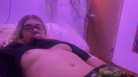 sexyflower21555 online show from 12-10-24, 12:39