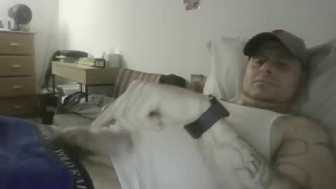 Snapshot of sexyfredy7722 chatting on 12-14-25, 04:29 sexyfredy7722 online show from 12-14-25, 04:29