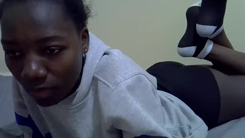 Snapshot of sexyghurl12 chatting on 10-04-25, 06:22 sexyghurl12 online show from 10-04-25, 06:22