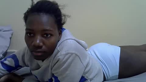 Snapshot of sexyghurl12 chatting on 10-05-25, 06:34 sexyghurl12 online show from 10-05-25, 06:34