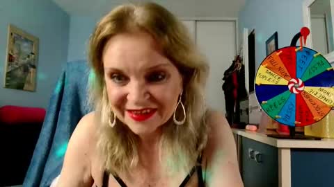 Jenny online show from 10-31-25, 08:43