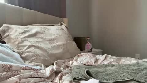 Snapshot of sexylatina1276284 chatting on 03-23-26, 06:23 sexylatina1276284 online show from 03-23-26, 06:23