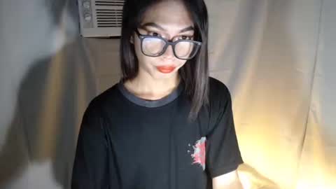 Snapshot of sexylaylia chatting on 10-26-25, 06:52 Laylia3 online show from 10-26-25, 06:52