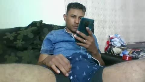 Snapshot of sexyleon69 chatting on 02-11-25, 04:55 Sexy leon online show from 02-11-25, 04:55