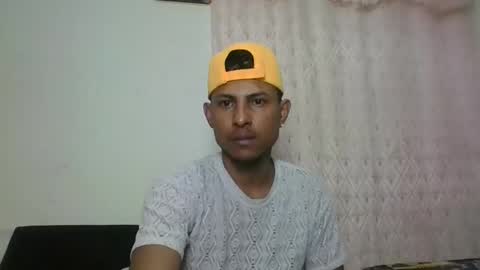 Snapshot of sexyleon69 chatting on 02-17-25, 07:31 Sexy leon online show from 02-17-25, 07:31