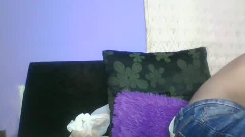 Snapshot of sexyleon69 chatting on 03-11-25, 05:49 Sexy leon online show from 03-11-25, 05:49
