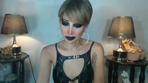 Queen Sofia online show from 10-10-25, 05:28