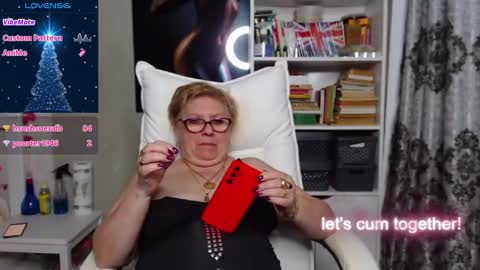 Snapshot of sexylynette4u chatting on 12-12-24, 02:00 sexylynette4u online show from 12-12-24, 02:00