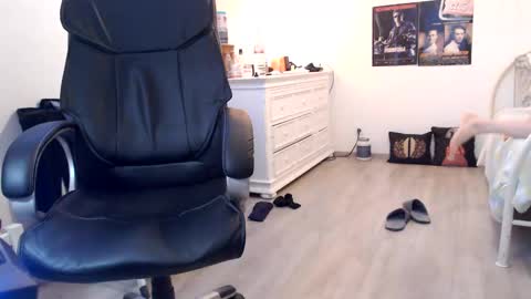 Vincent Vega online show from 03-04-25, 05:56