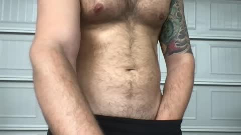 Snapshot of sexymanmk26 chatting on 04-28-26, 02:00 lets go private im ready to play pvt cum online show from 04-28-26, 02:00