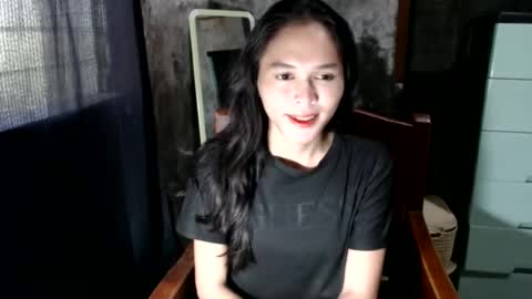 Snapshot of sexymeltsss chatting on 06-16-26, 02:36 Lyka online show from 06-16-26, 02:36