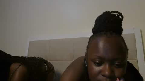 Snapshot of sexymia56 chatting on 10-09-25, 11:58 Miss mia online show from 10-09-25, 11:58