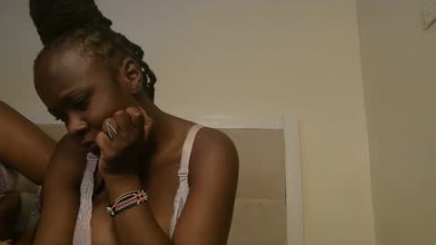 Snapshot of sexymia56 chatting on 10-13-25, 09:04 Miss mia online show from 10-13-25, 09:04