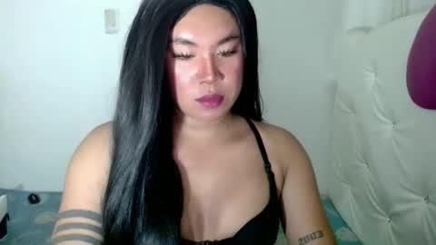 Mika online show from 09-13-25, 03:06