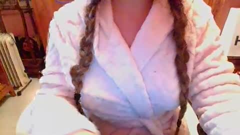 sexymisss24 online show from 04-15-26, 08:54