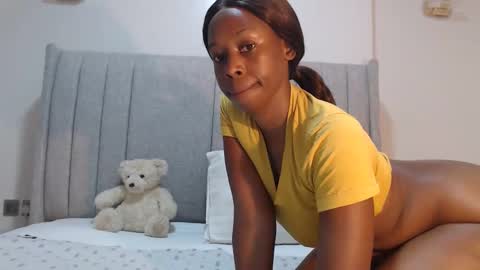 sexymonalisa1 online show from 04-25-26, 06:27