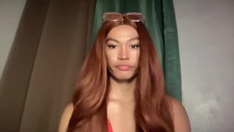 Snapshot of sexynakedweapon chatting on 05-17-26, 03:52 LIEZEL online show from 05-17-26, 03:52