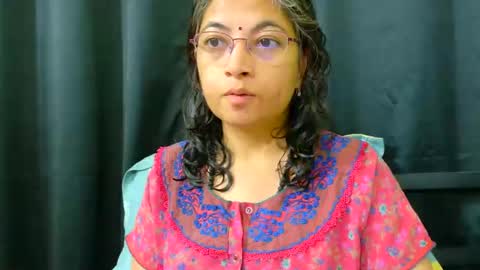 Snapshot of sexyniharika chatting on 10-31-25, 08:15 Niharika online show from 10-31-25, 08:15