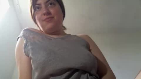 Snapshot of sexynyu18 chatting on 05-31-26, 07:26 Alex online show from 05-31-26, 07:26