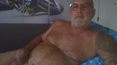 Snapshot of sexypaa chatting on 06-02-26, 06:10 sexypaa online show from 06-02-26, 06:10