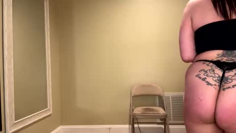 Sexypiglet2728 online show from 05-28-26, 02:53