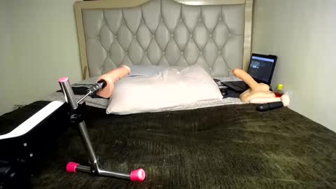 naughty slut online show from 02-15-25, 10:00