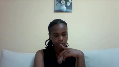 DOVY ACHIENG online show from 01-25-25, 09:04